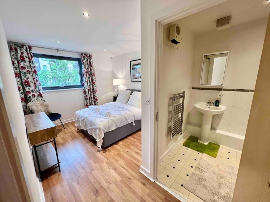 Brownberry Tree Serviced Apartment CBG エクステリア 写真